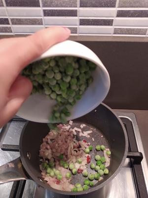 意式豌豆三层肉焗饭的做法 步骤4