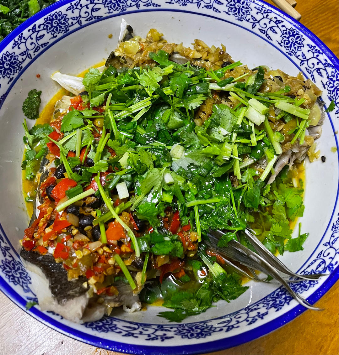 剁椒鱼头，最正宗的做法，8分钟出锅，比饭店好吃一百倍，简单易学，全家都爱吃