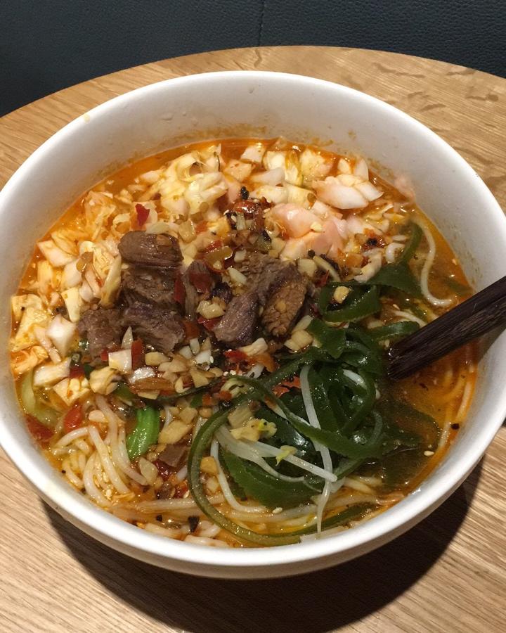 酸菜牛肉米线
