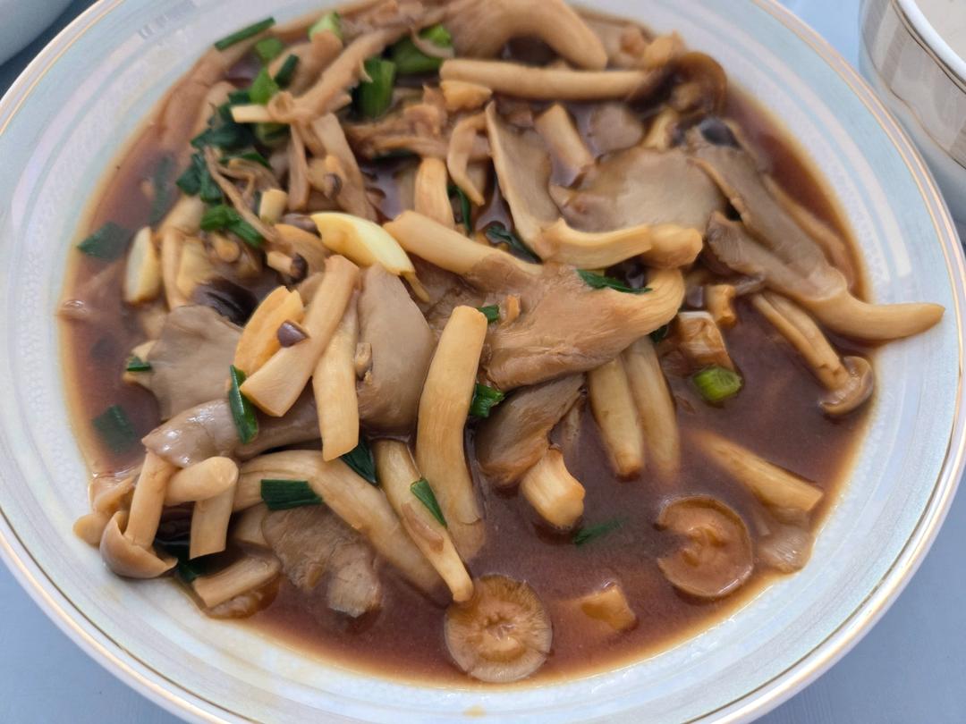 素炒白玉菇