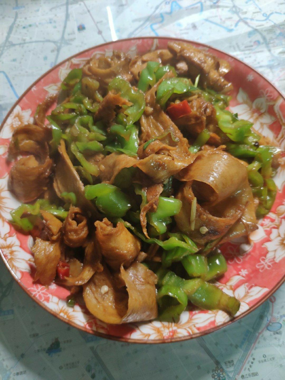 青椒炒面筋