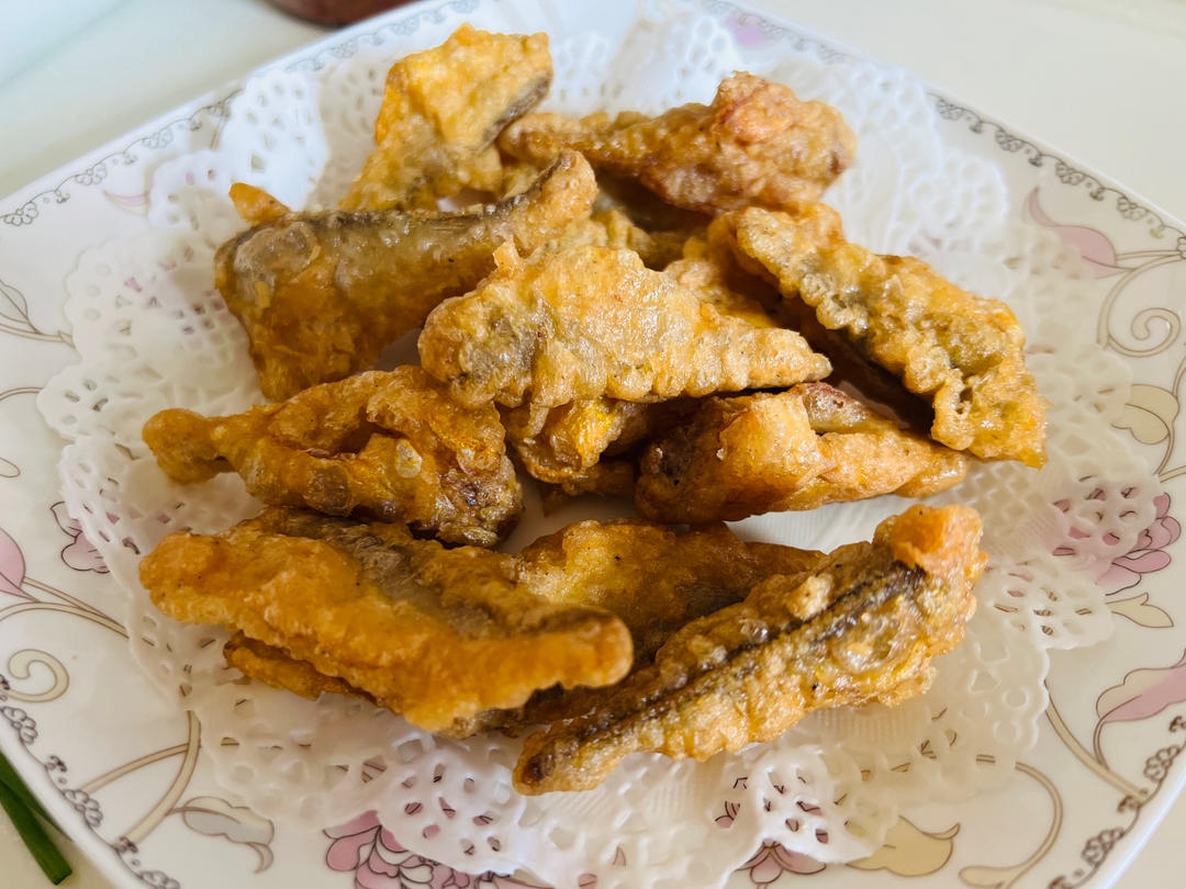 椒盐梅子鱼