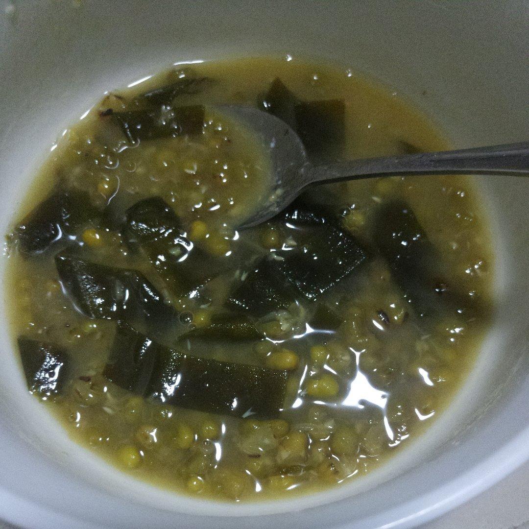海带绿豆糖水