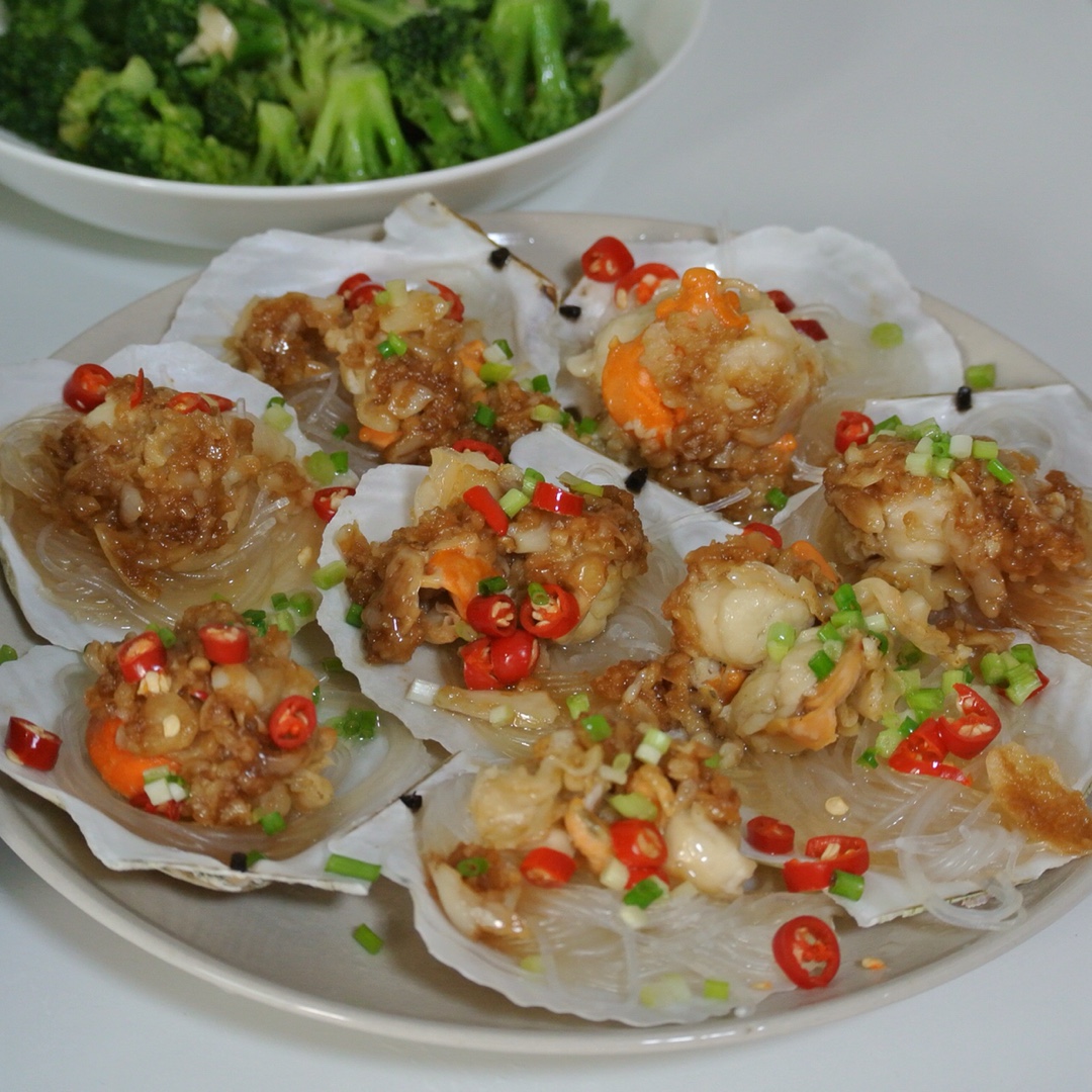蒜蓉粉丝蒸扇贝