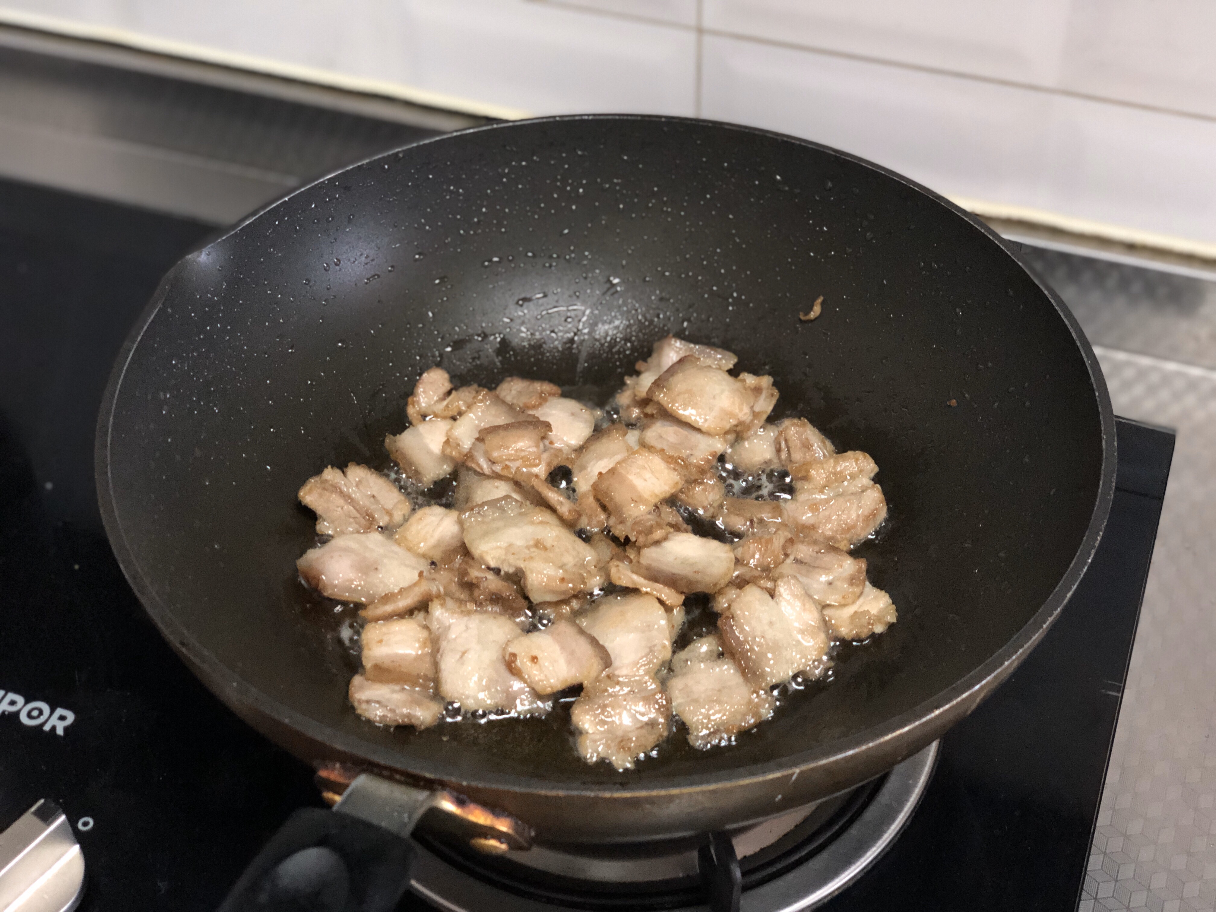 家常回锅肉，做法简单，超薄肉片【南方兄弟刀具食谱】的做法 步骤7