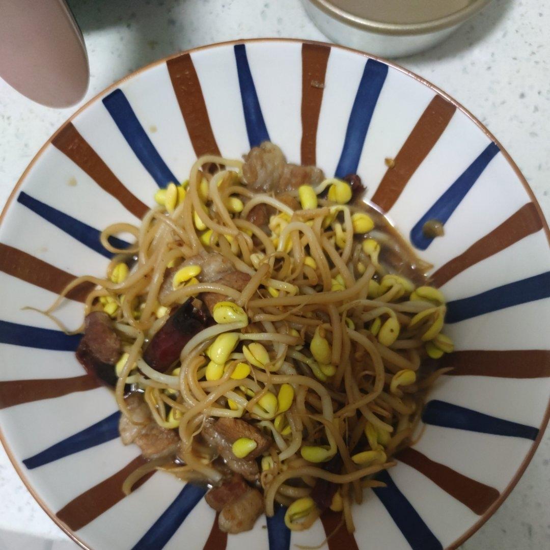 黄豆芽炒肉丝