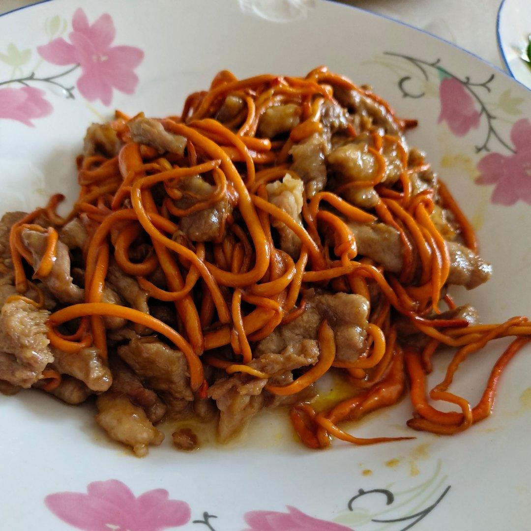 虫草花炒肉