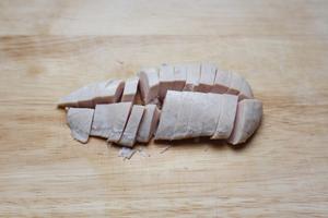 불닭 닭가슴살 볶음밥 韩式火鸡面酱炒饭的做法 步骤1