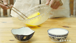 简单易做的小甜品—牛奶鸡蛋布丁的做法 步骤2