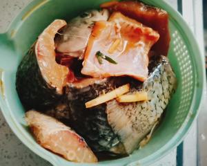 砂锅焖鱼煲的做法 步骤1