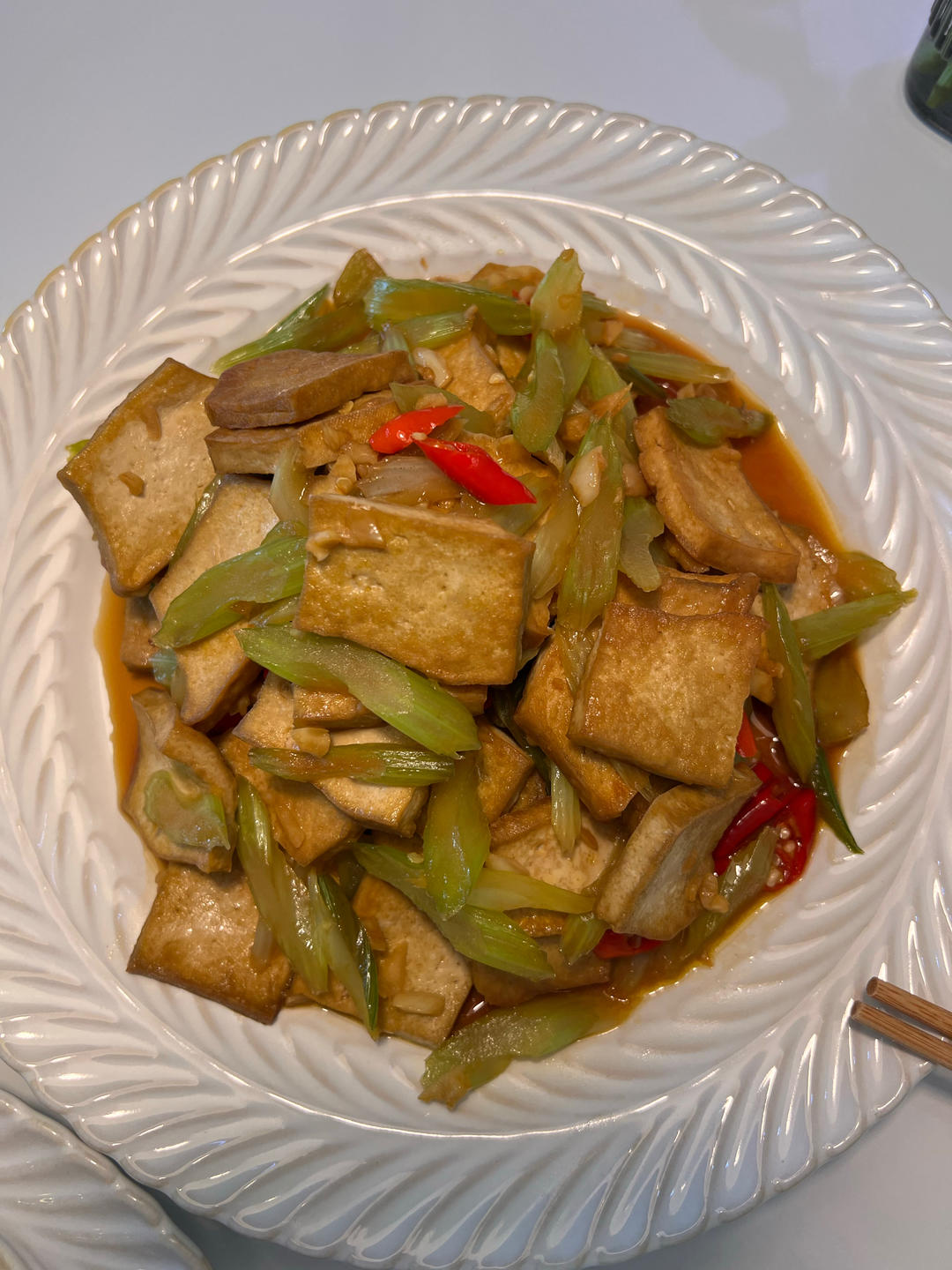 好吃好做又下饭的芹菜家常豆腐