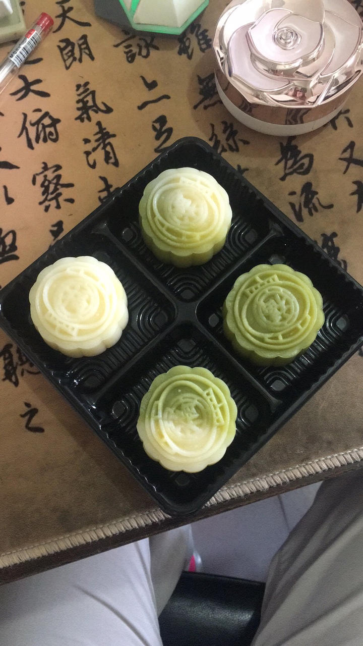 不干不硬的冰皮月饼