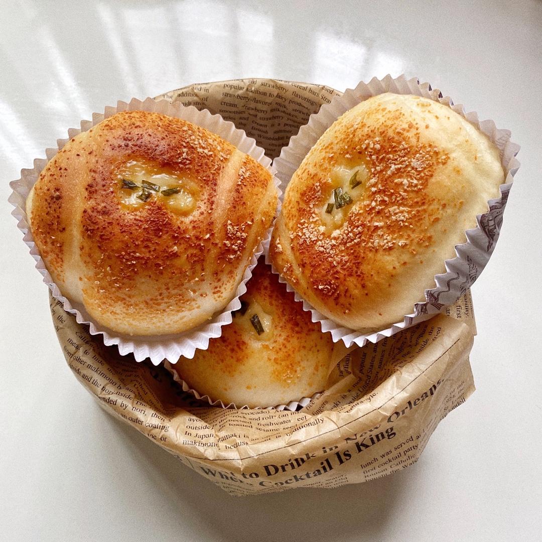 可爱哒小胖砸‼️葱香芝士火腿面包🥯