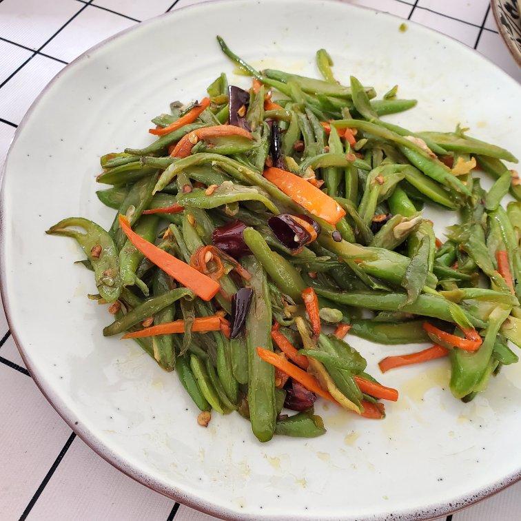 强烈推荐🔥非常下饭的😜“干辣椒爆炒豇豆”