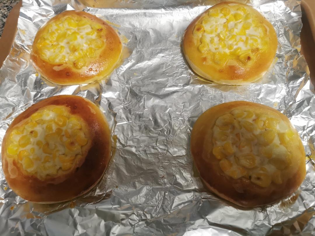 大润发同款玉米粒沙拉小面包（一次发酵，附手揉快速出膜方法）