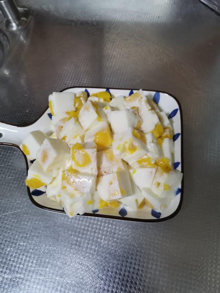 蚂蚁也是肉做的牛奶芒果布丁(白凉粉简易版)