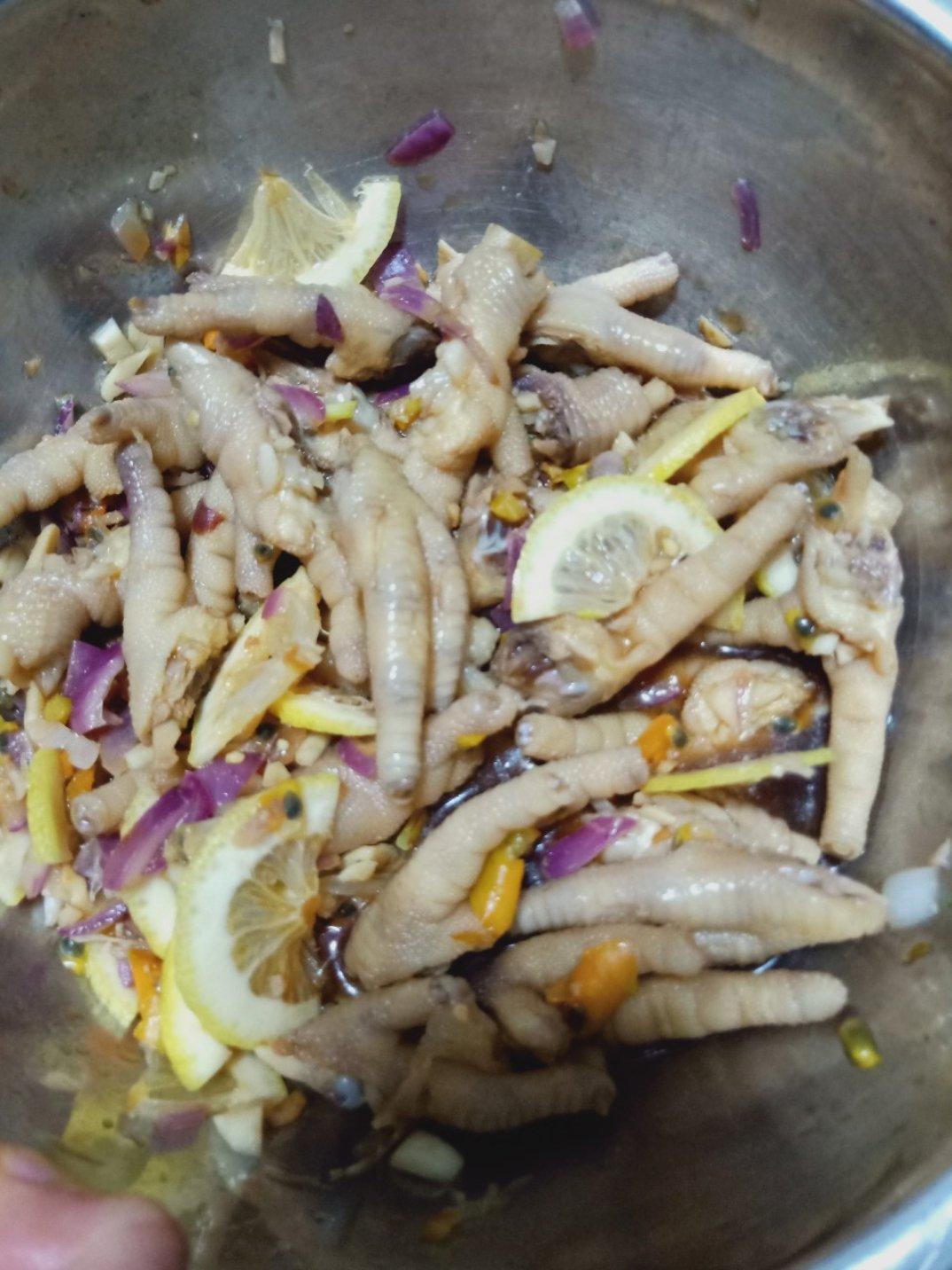 网红鸡爪—百香果柠檬泡椒鸡爪