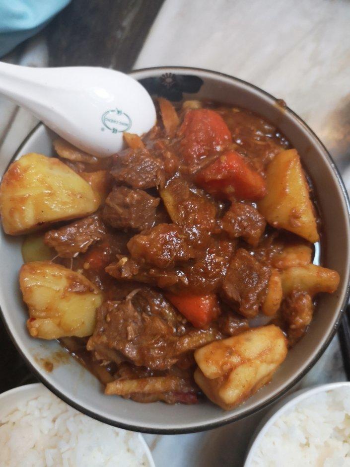 红烧牛肉土豆 （独家秘制）