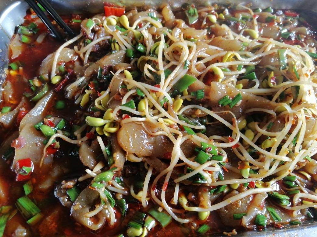 饭扫光的麻辣魔芋豆芽