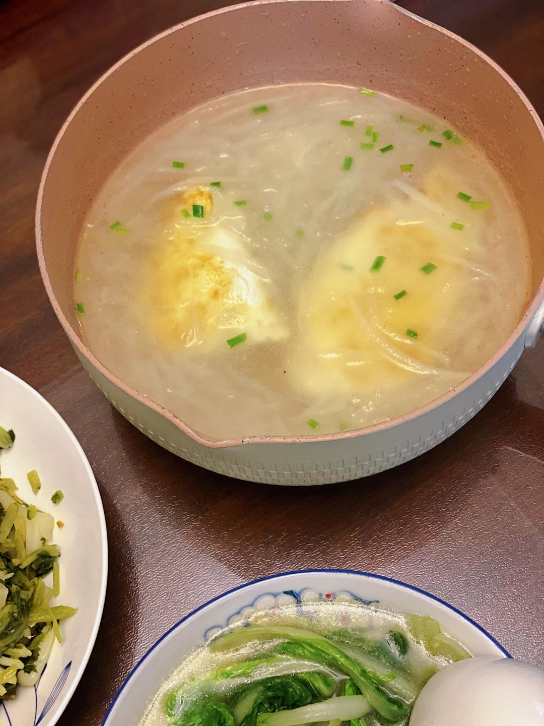 奶白鲜香的萝卜丝煎蛋汤