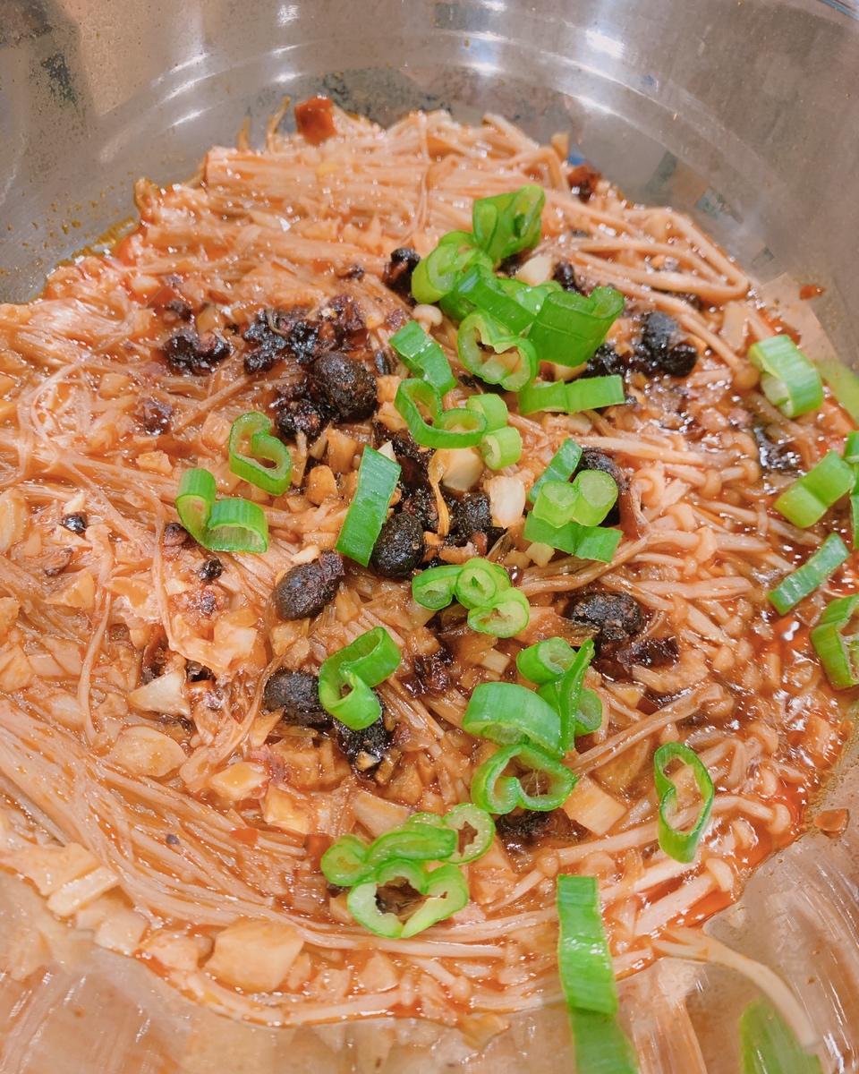 【清蒸金针菇--微波炉快手菜】