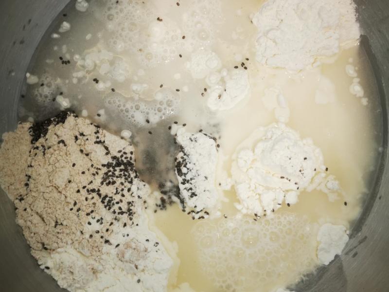 纯奶手撕吐司的做法 步骤1