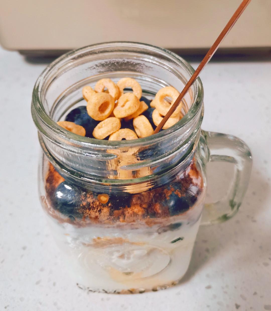 隔夜燕麦酸奶豆乳盒子