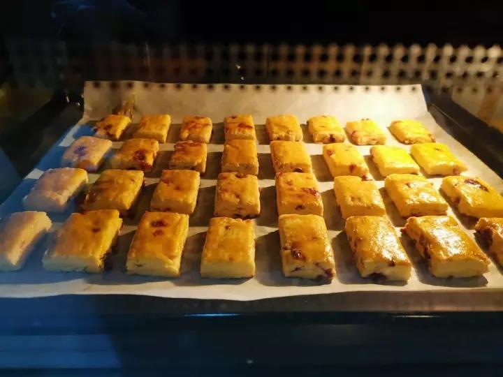 蔓越莓(葡萄)奶酥  适合给孩子的少糖配方😉