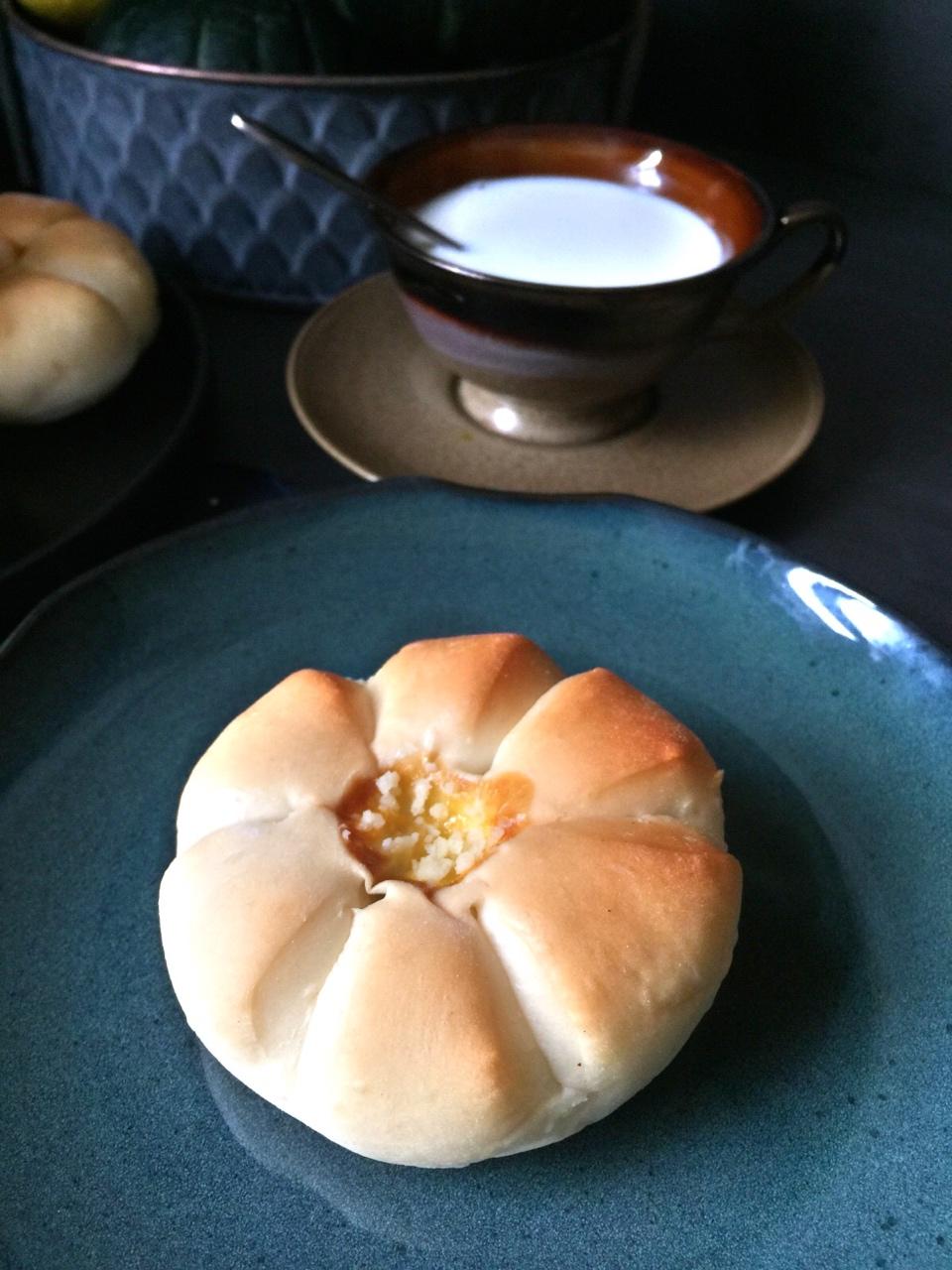 软噗噗的香芋小包