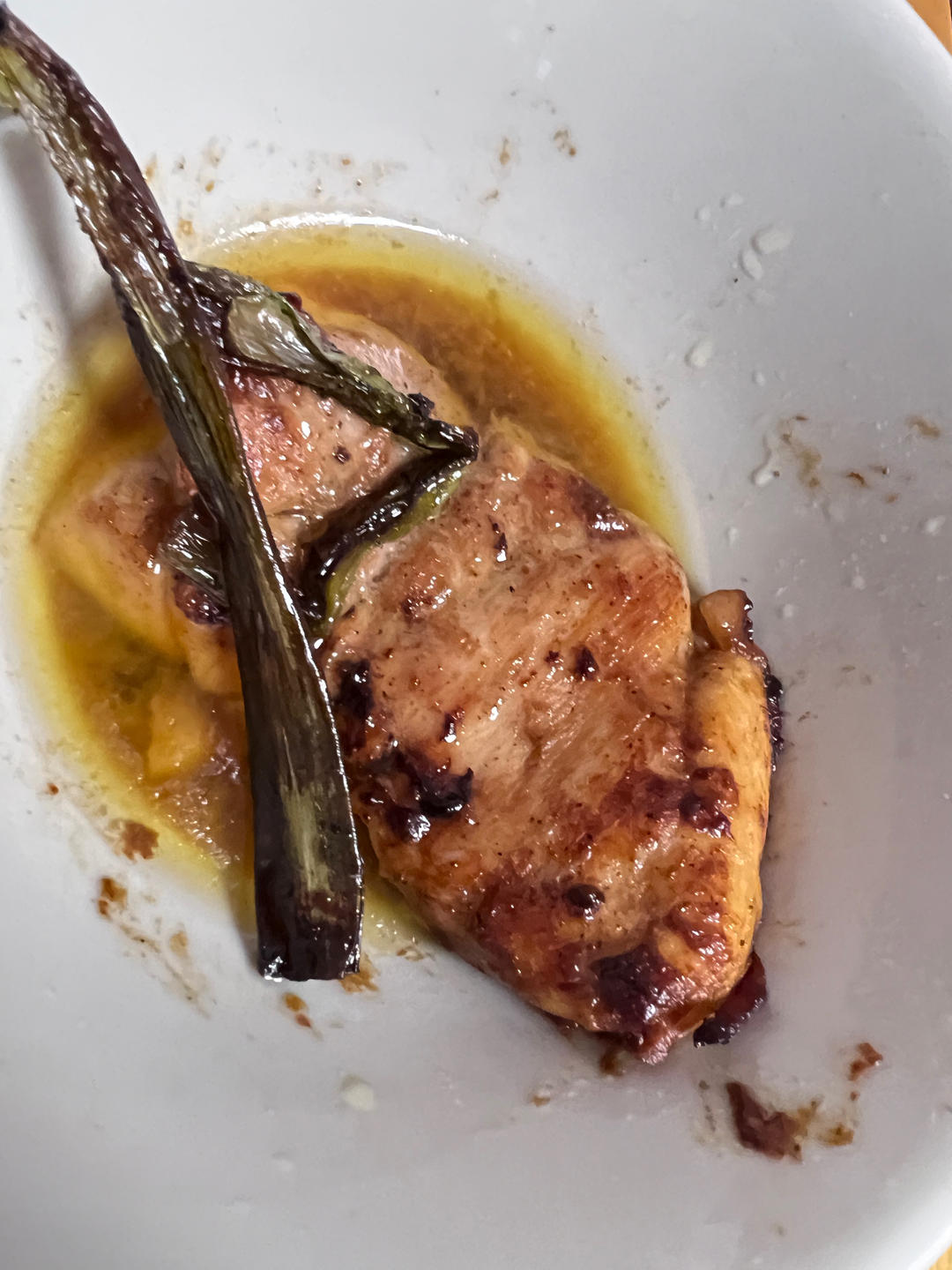 简单易做的香煎黑椒鸡排 柠檬鸡腿肉做法