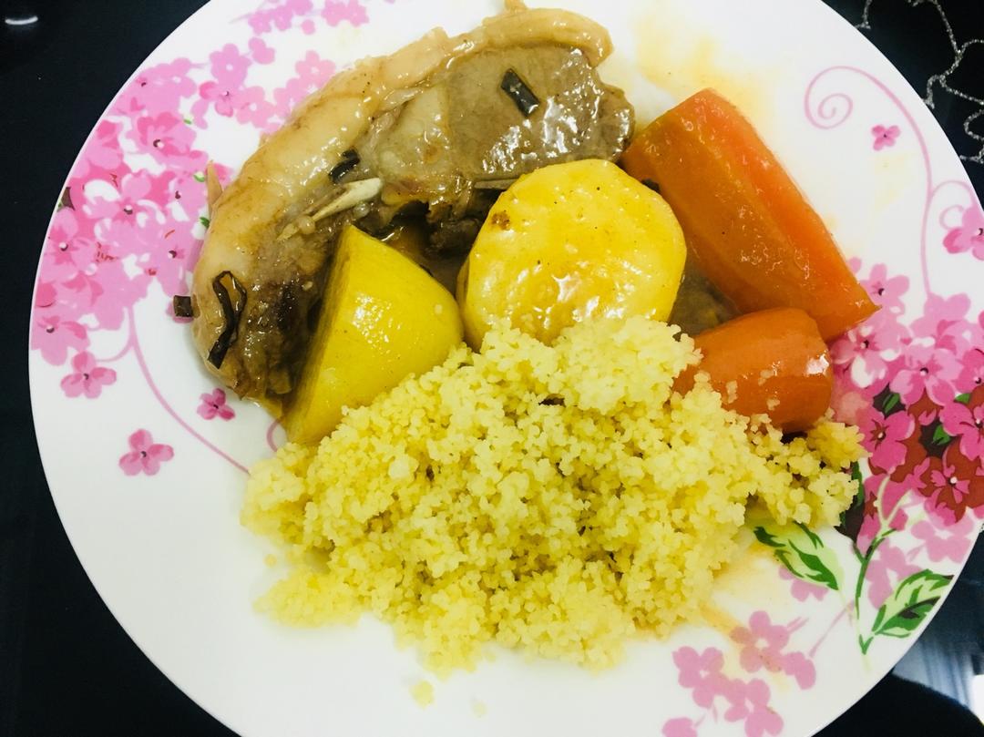 突尼斯朋友做的正宗古斯古斯面couscous