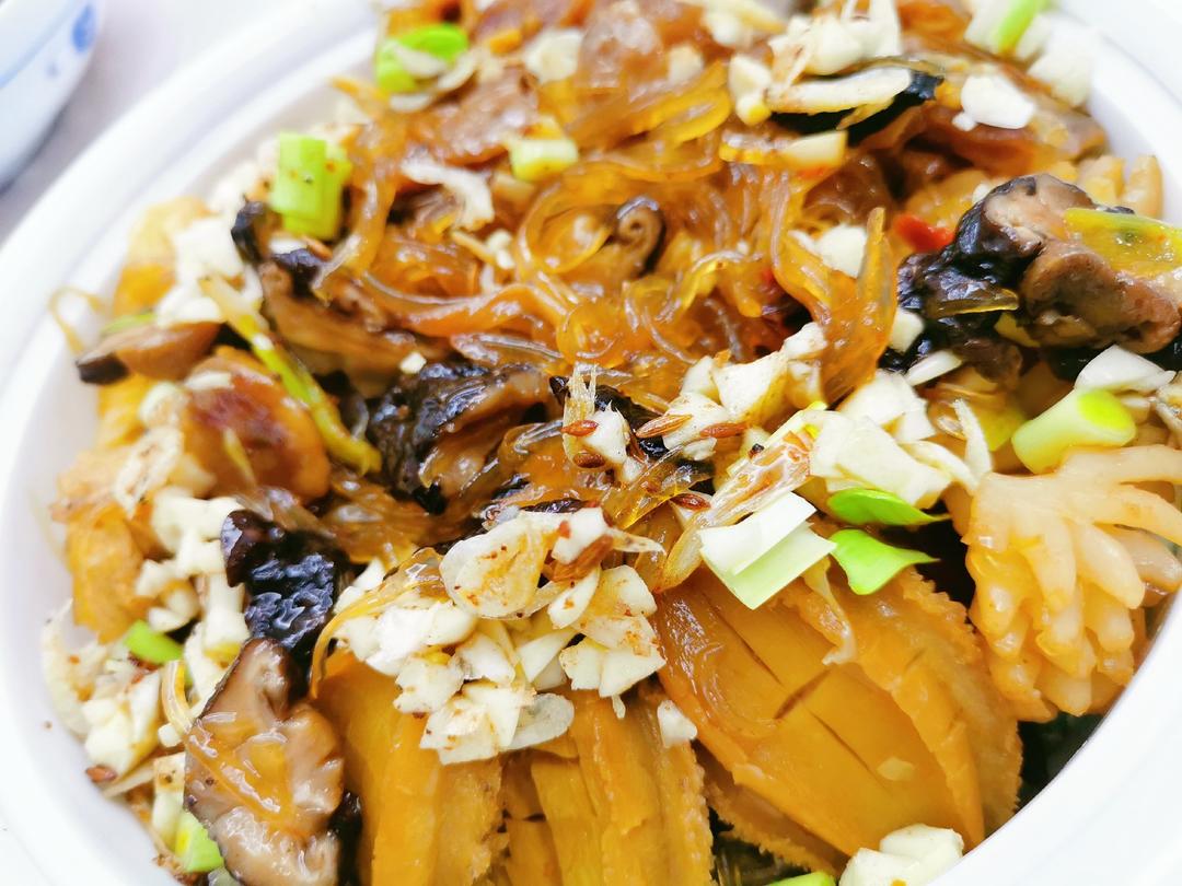 蒜蓉鲍鱼粉丝煲