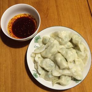 龙利鱼香菜饺子的做法 步骤2