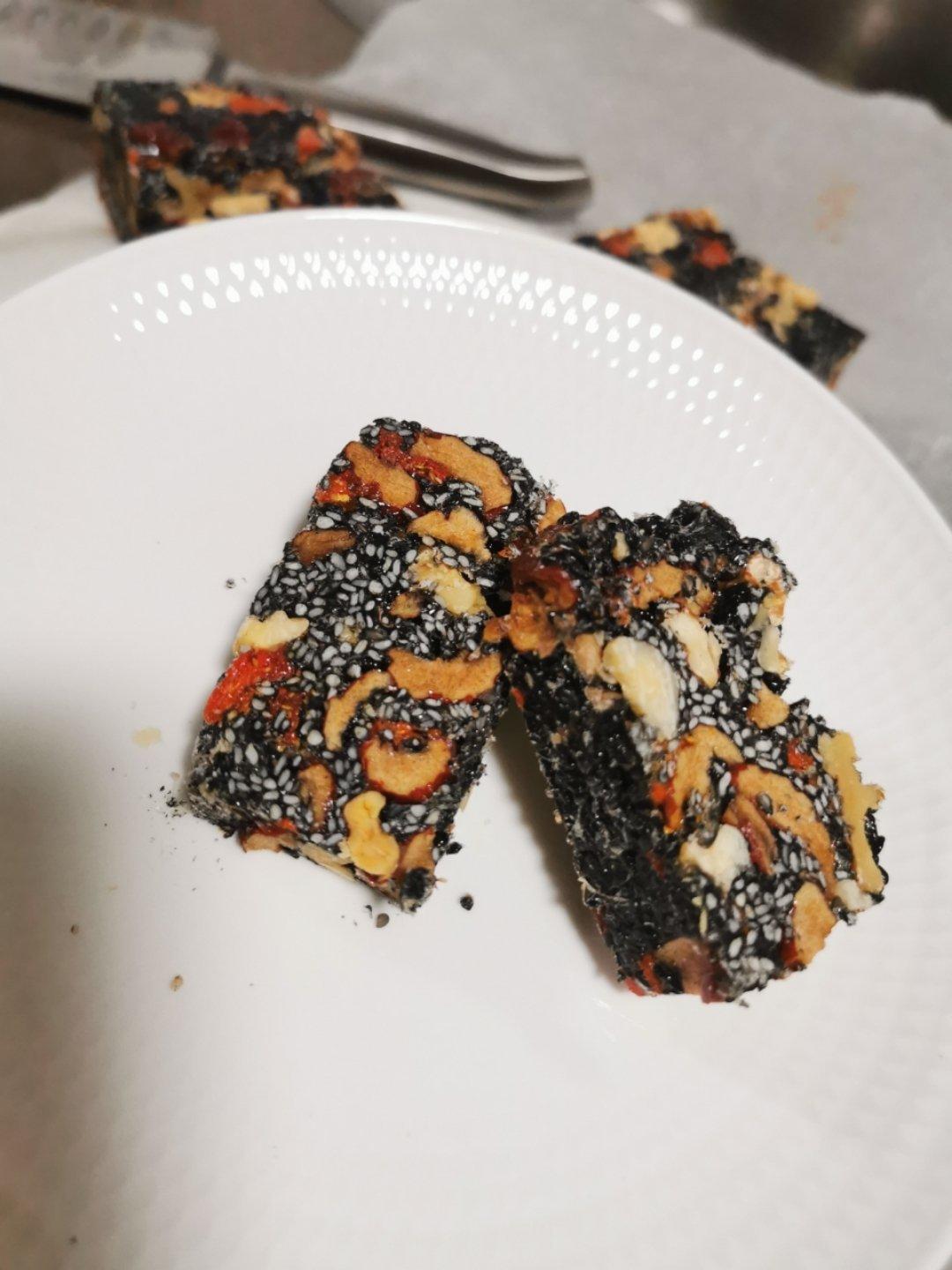 黑芝麻红枣核桃糕