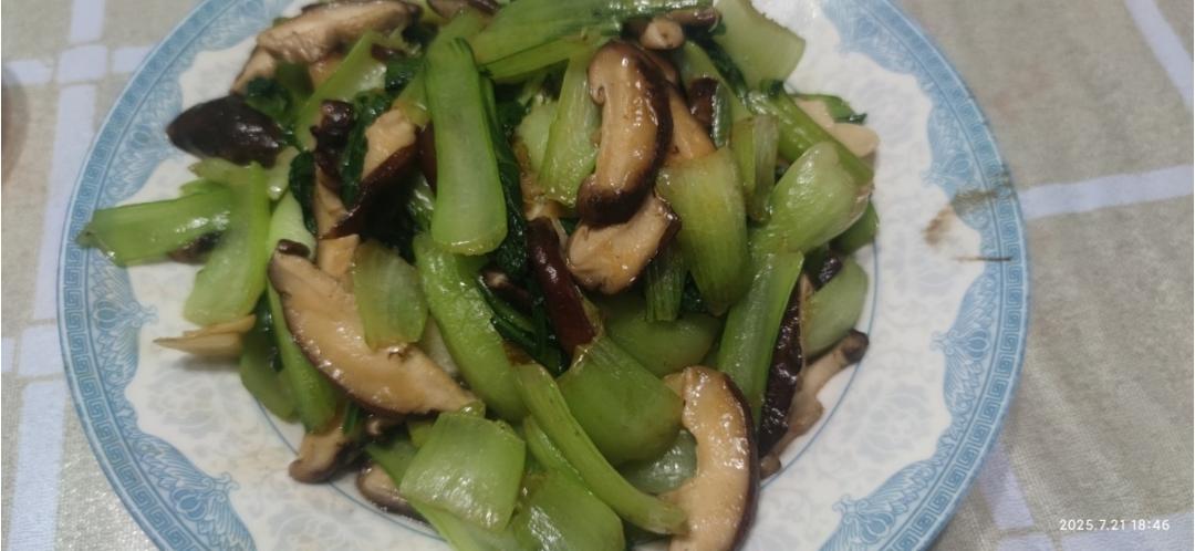 比肉还好吃的——蚝油香菇油菜