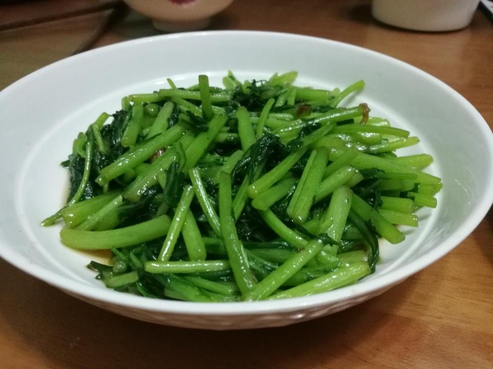 清炒茼蒿