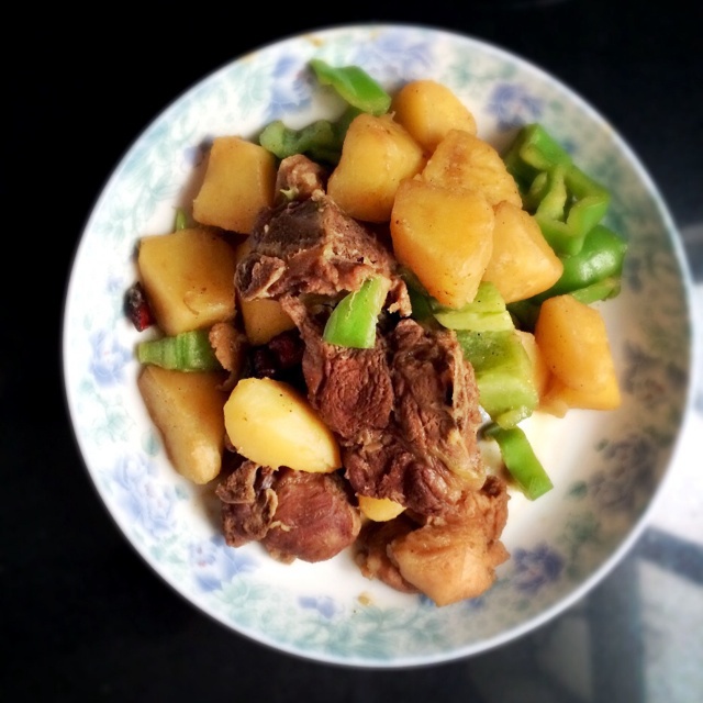 土豆炖排骨