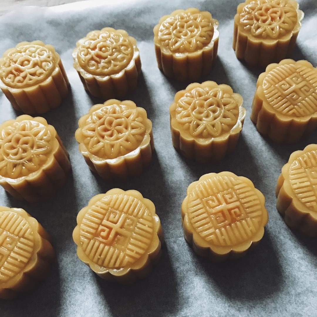 广式月饼——蛋黄莲蓉月饼