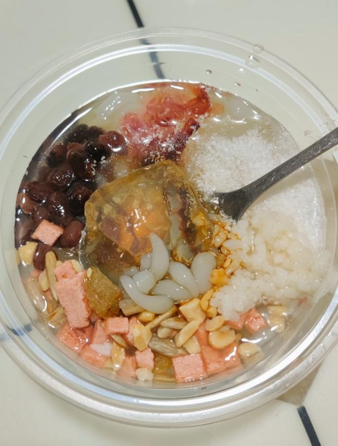 凉虾（冰粉）的做法