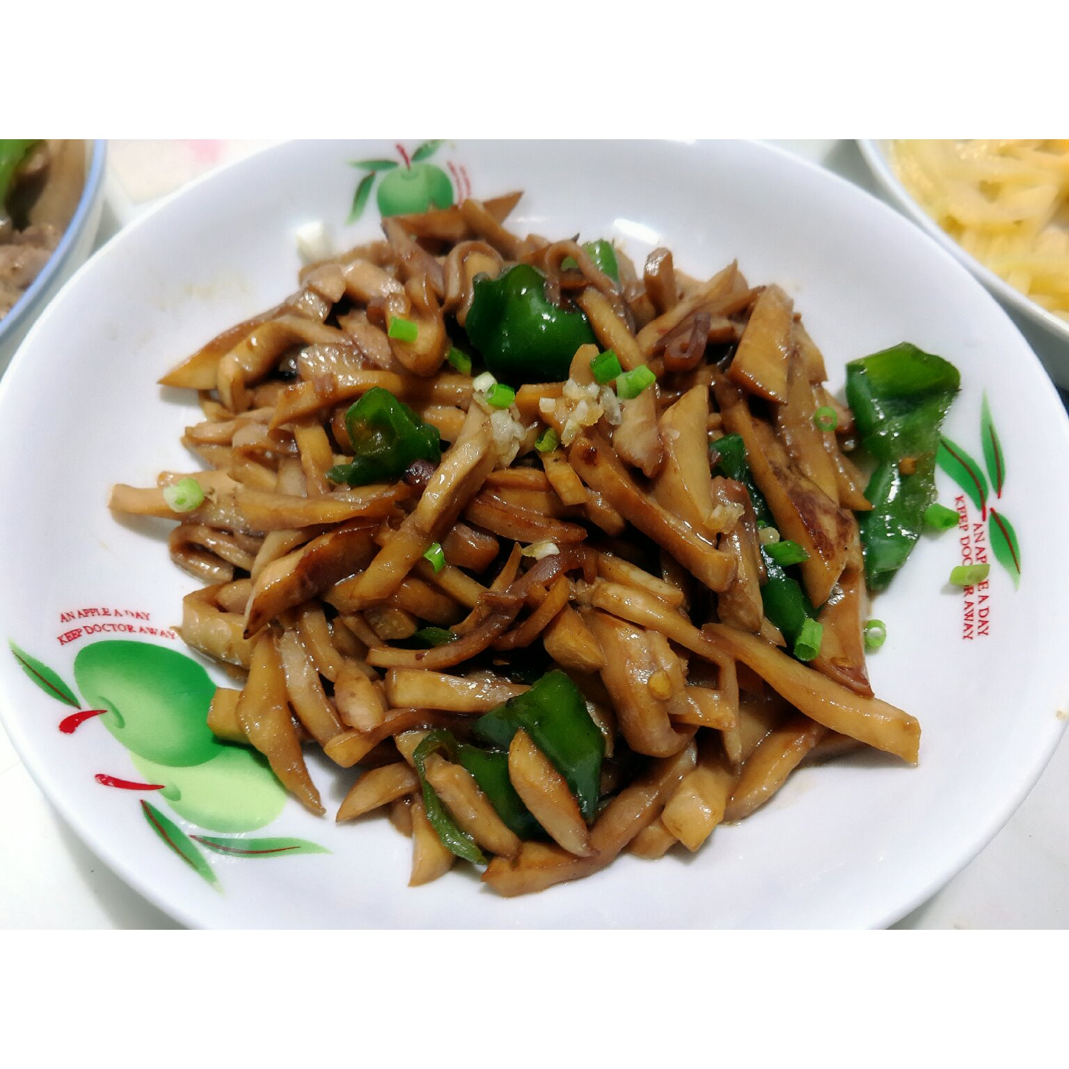 青椒素炒杏鲍菇