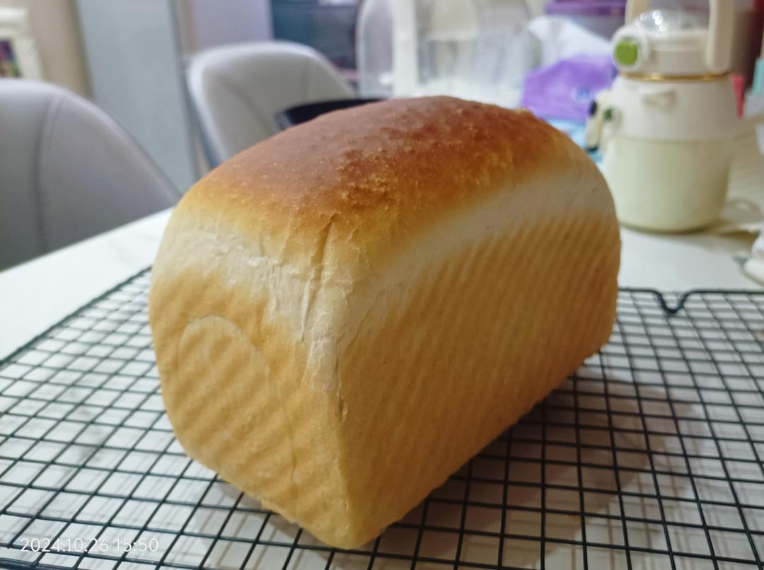 柔软好吃的蜜红豆牛奶吐司（无需分割、一次发酵）