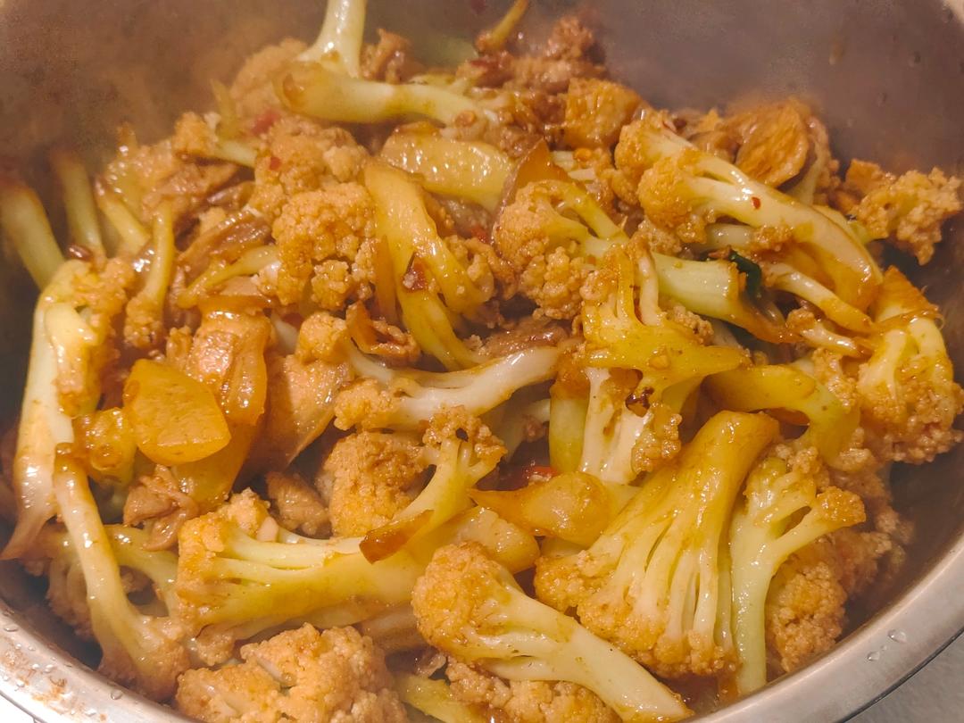 每次下馆子必点的脆脆的干锅花菜🙋