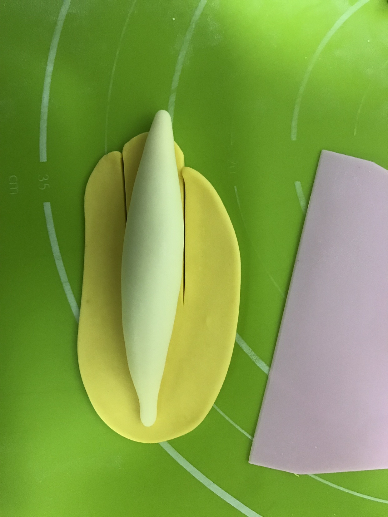 仿真香蕉造型馒头的做法 步骤3