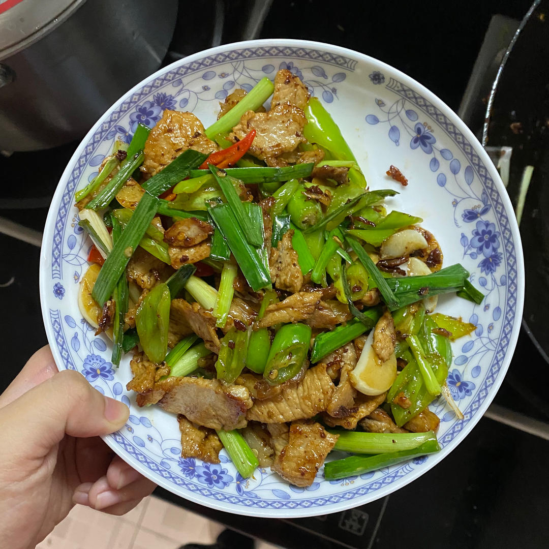 厨师长教你：“自贡小炒肉”的正宗做法，农家味十足
