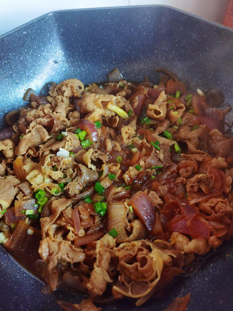 💕100%成功!!!🍱招牌肥牛饭专门店秘方·秒杀日本吉野家食其家！日式多汁牛肉饭 /嫩肥牛盖饭/牛肉饭/肥牛丼（超简单快速完美版）✨