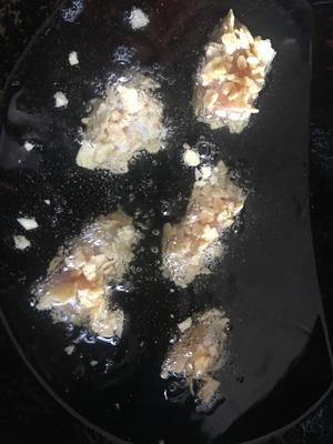 月妈家：薯片版鸡米花的做法 步骤3