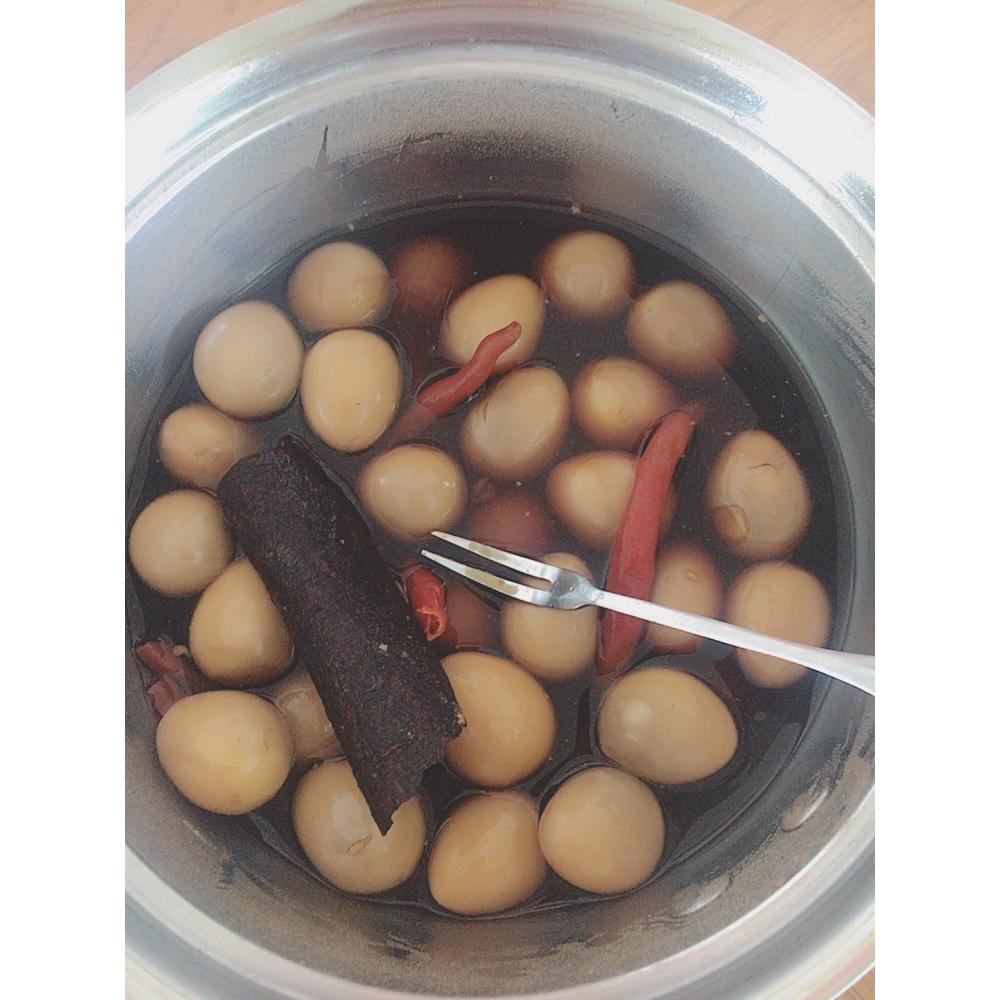 乡巴佬卤鹌鹑蛋