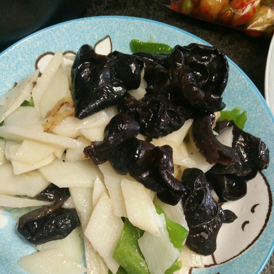 五彩黑白新鲜配【鲜淮山炒木耳】