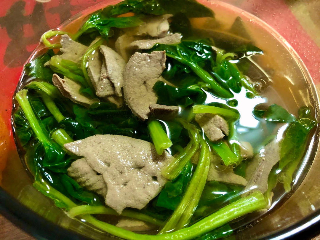 菠菜猪肝汤（猪肝嫩滑汤清澈）