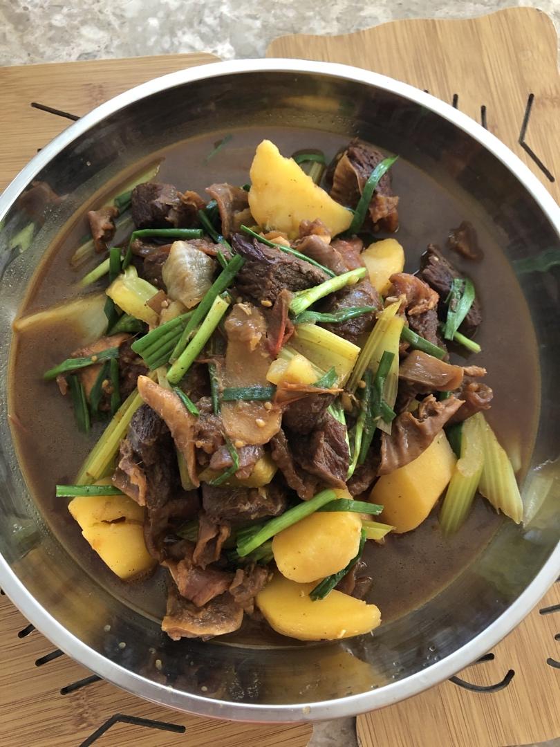 番茄土豆炖牛腩